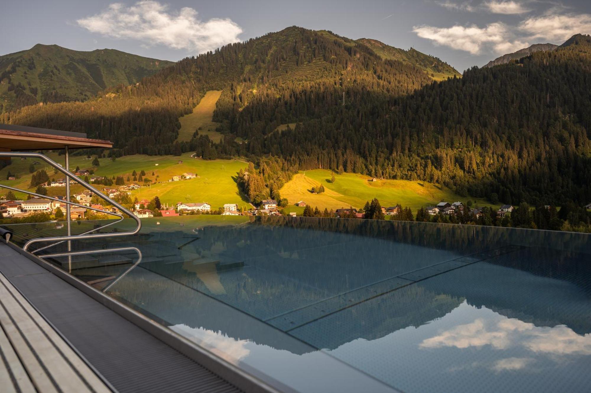 Auszeit - Hotel Erlebach Riezlern Exterior foto